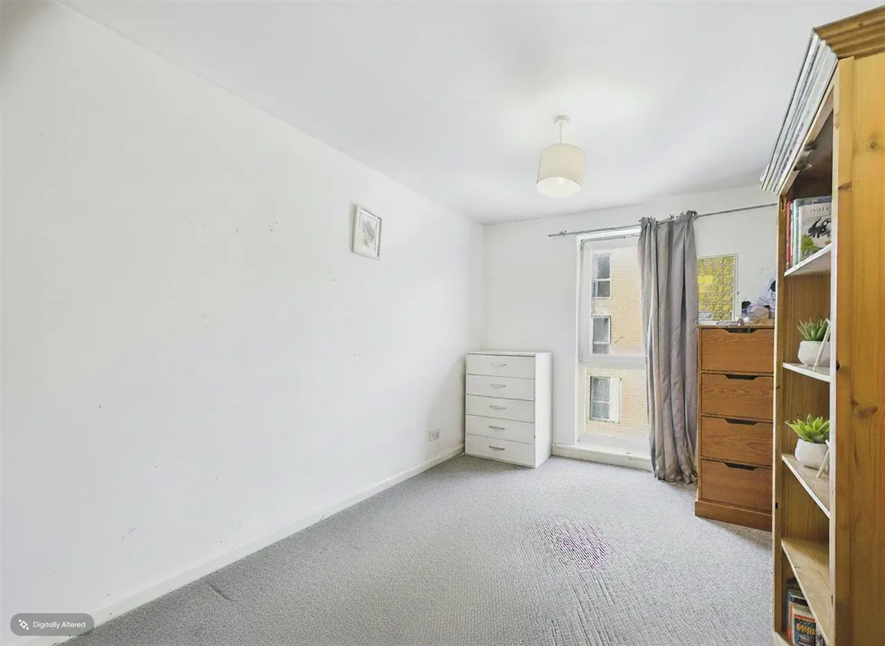 Cameron Crescent, Edgware, photo 4