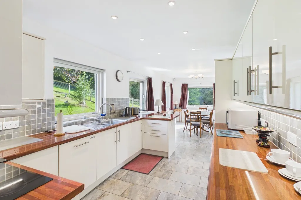 Old Hall Road, Troutbeck Bridge, LA23, photo 4