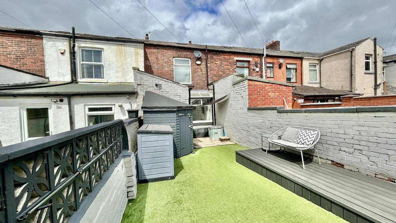 Rochdale Road East, Heywood, OL10, photo 11