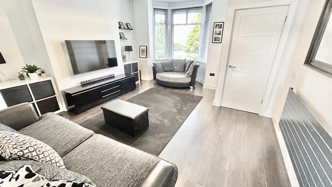 Rochdale Road East, Heywood, OL10, photo 6