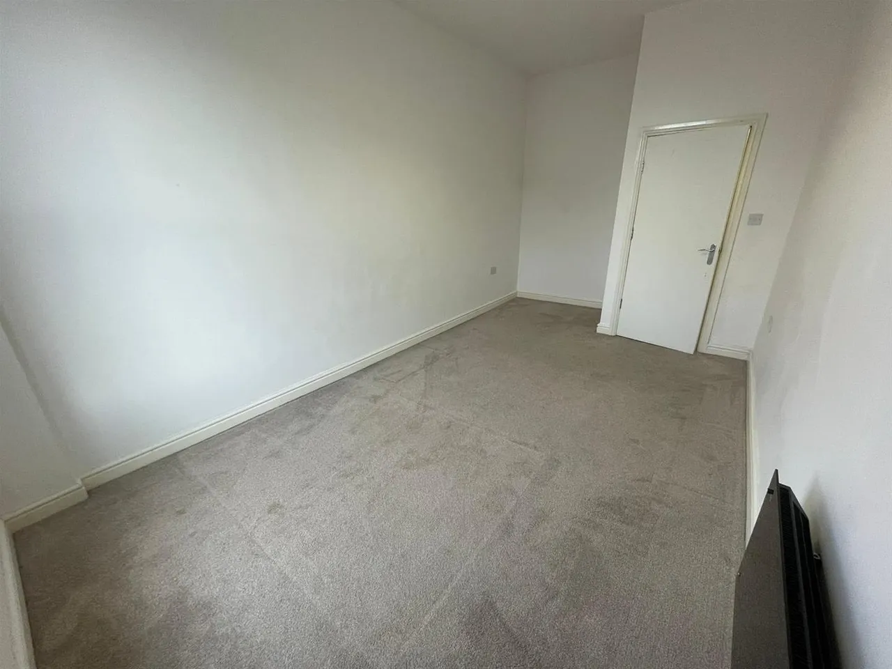 Prince Of Wales Terrace, Scarborough YO11 2EA, photo 8