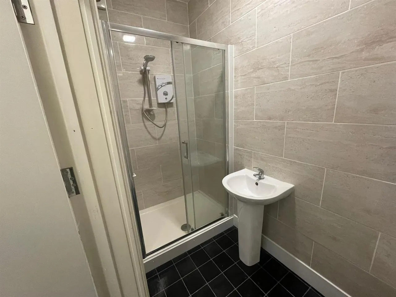 Prince Of Wales Terrace, Scarborough YO11 2EA, photo 5