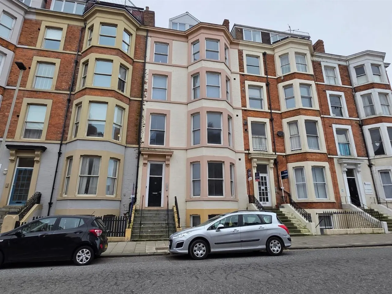 1 bed flat for sale — Prince Of Wales Terrace, Scarborough YO11 2EA
