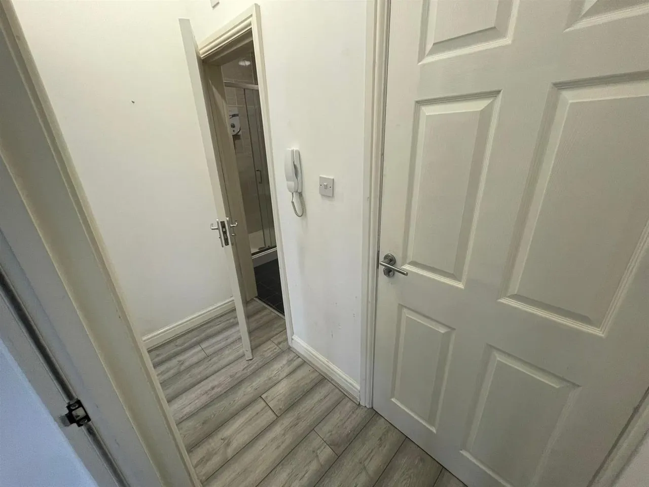 Prince Of Wales Terrace, Scarborough YO11 2EA, photo 4