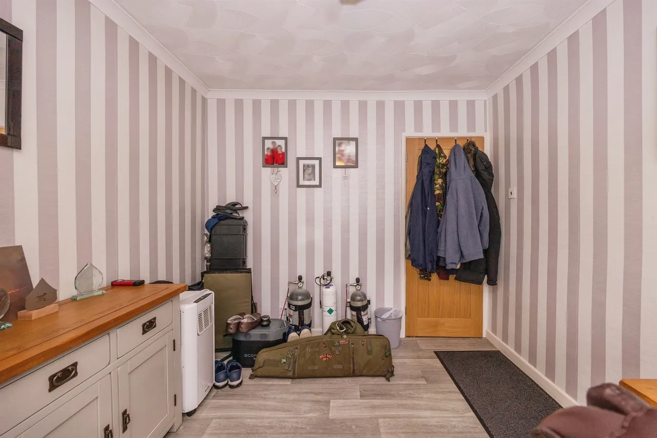 Crown Close, Waterlooville, PO7, photo 13