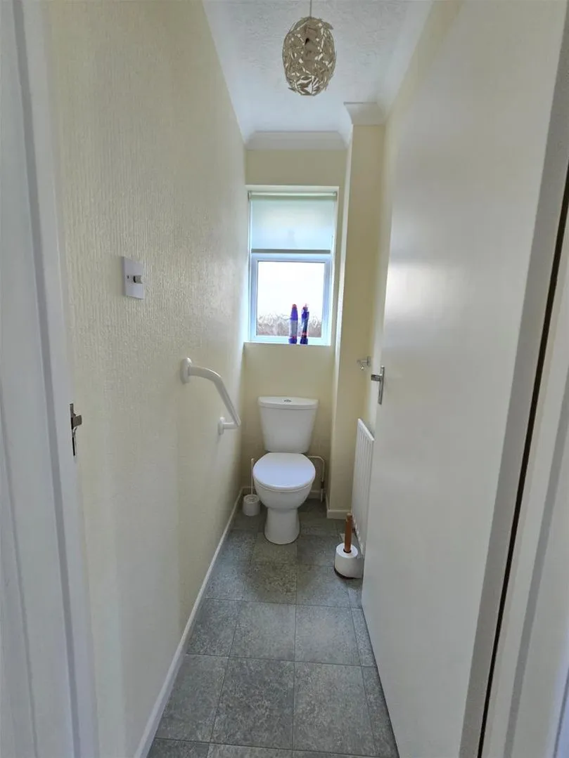 Common Mead Avenue, Gillingham, Dorset SP8 4NB, photo 9