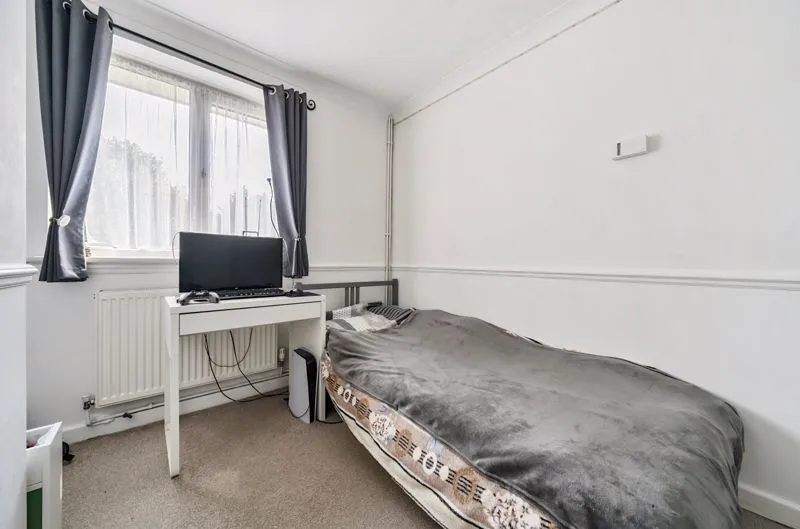 Hatherley Crescent, 21 Hatherley Crescent Sidcup Greater London Sidcup, SIDCUP, Kent, DA144JA, photo 6