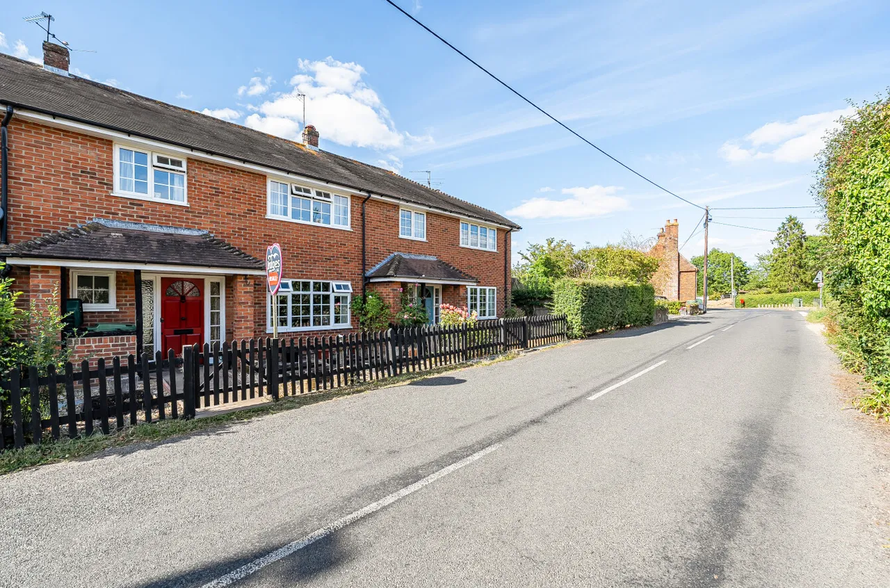 4 bed house for sale — The Street, Old Basing, Basingstoke, Hampshire, RG24 7BY