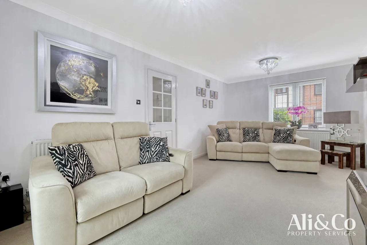 Conrad Close, Grays, Essex, RM16 2TW, photo 10