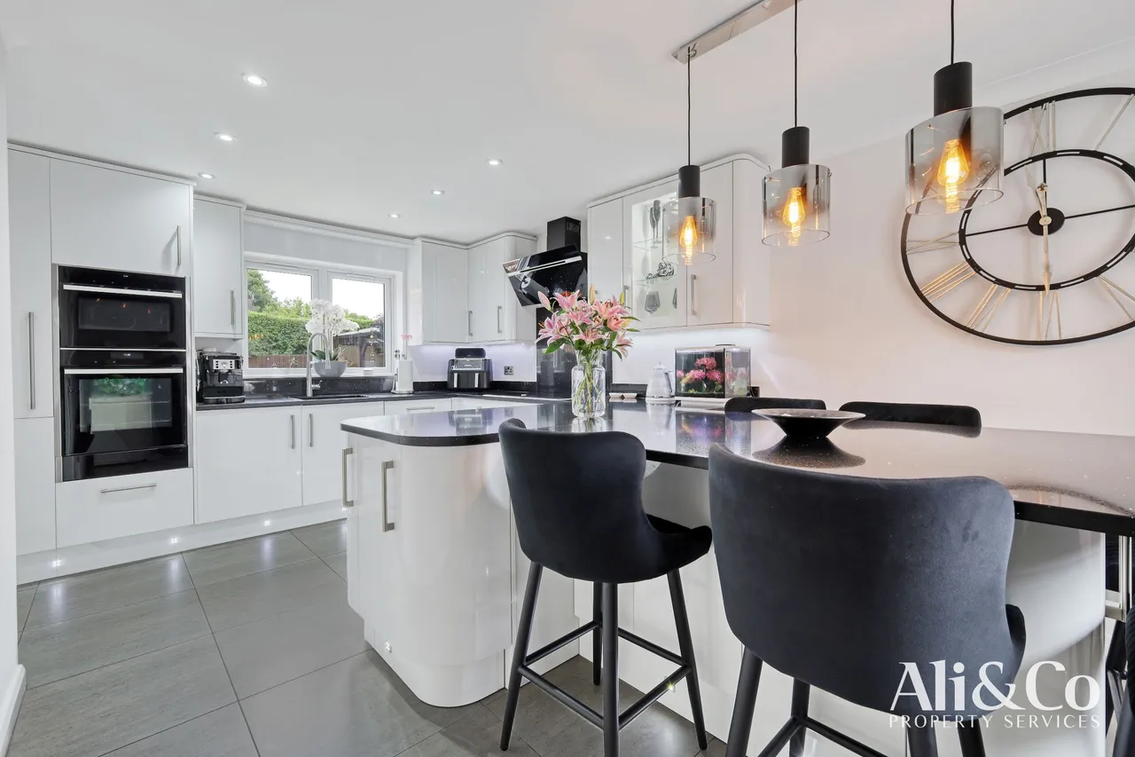 Conrad Close, Grays, Essex, RM16 2TW, photo 5