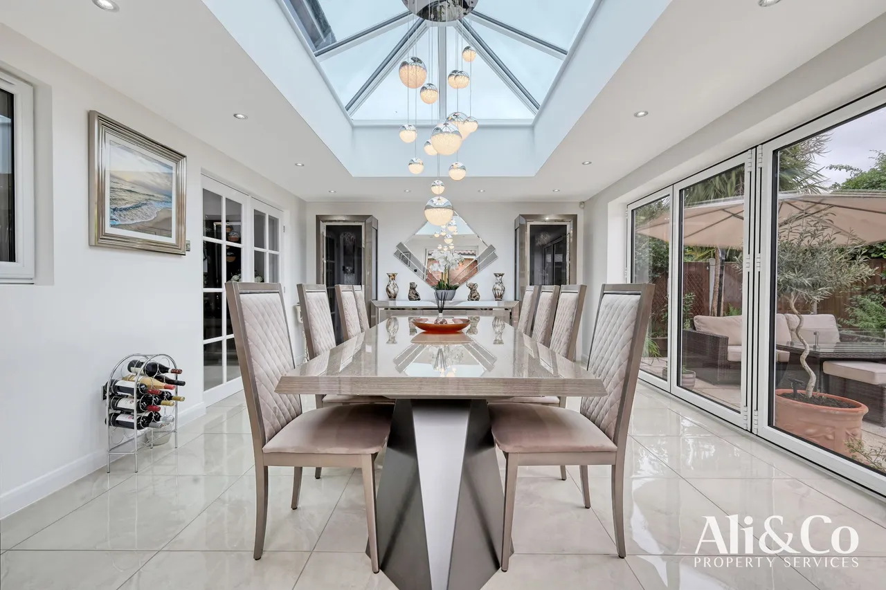 Conrad Close, Grays, Essex, RM16 2TW, photo 8