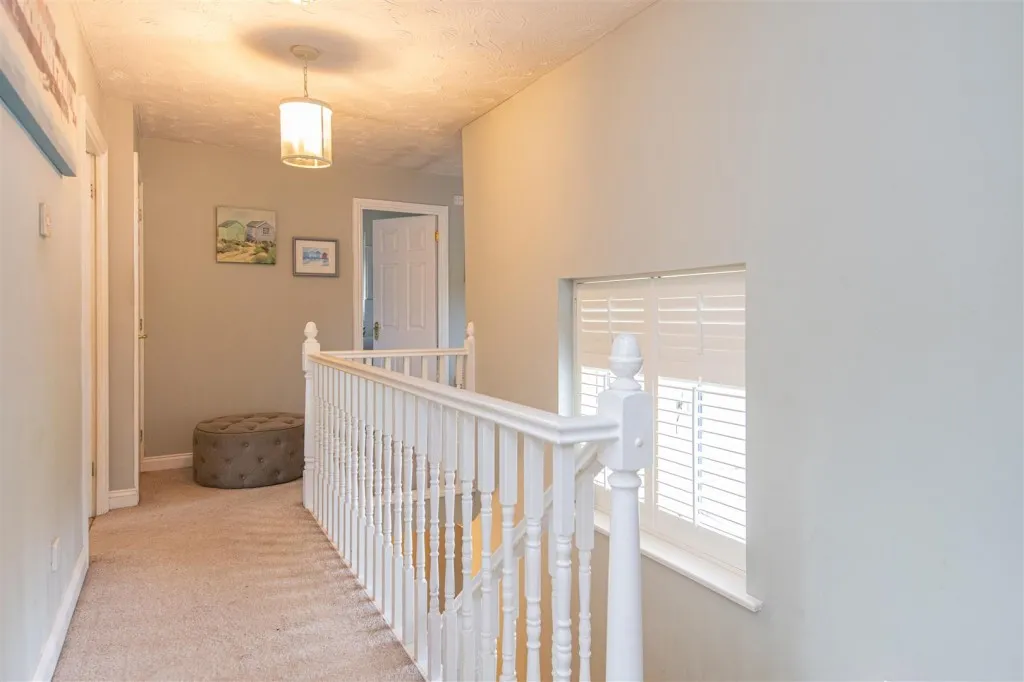 Thurston Drive, Kettering, photo 12