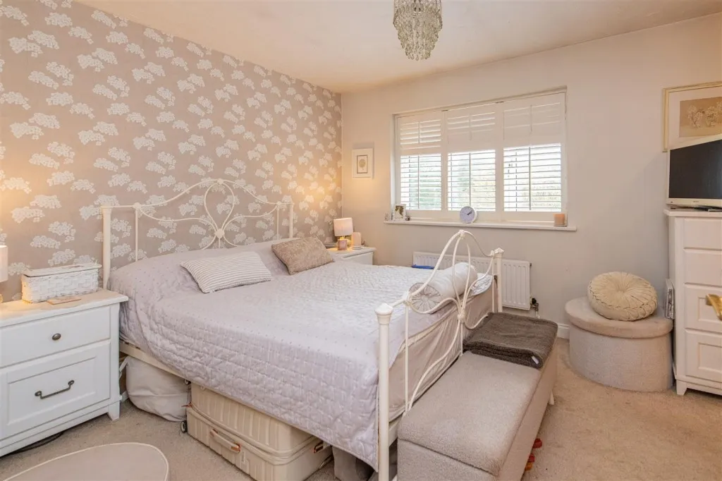 Thurston Drive, Kettering, photo 15