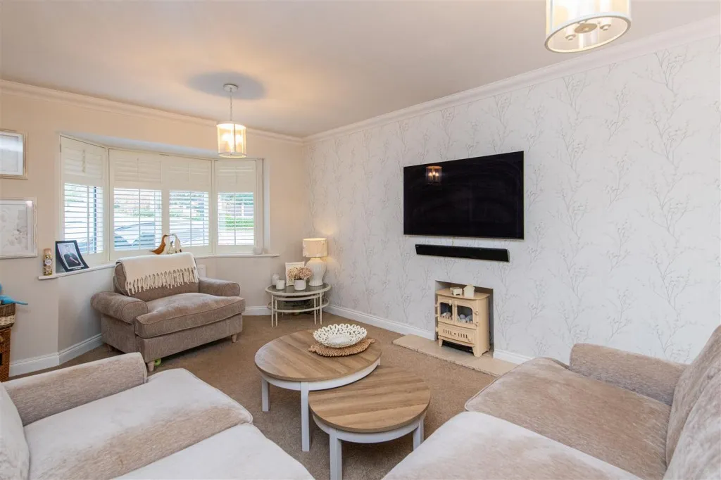 Thurston Drive, Kettering, photo 4