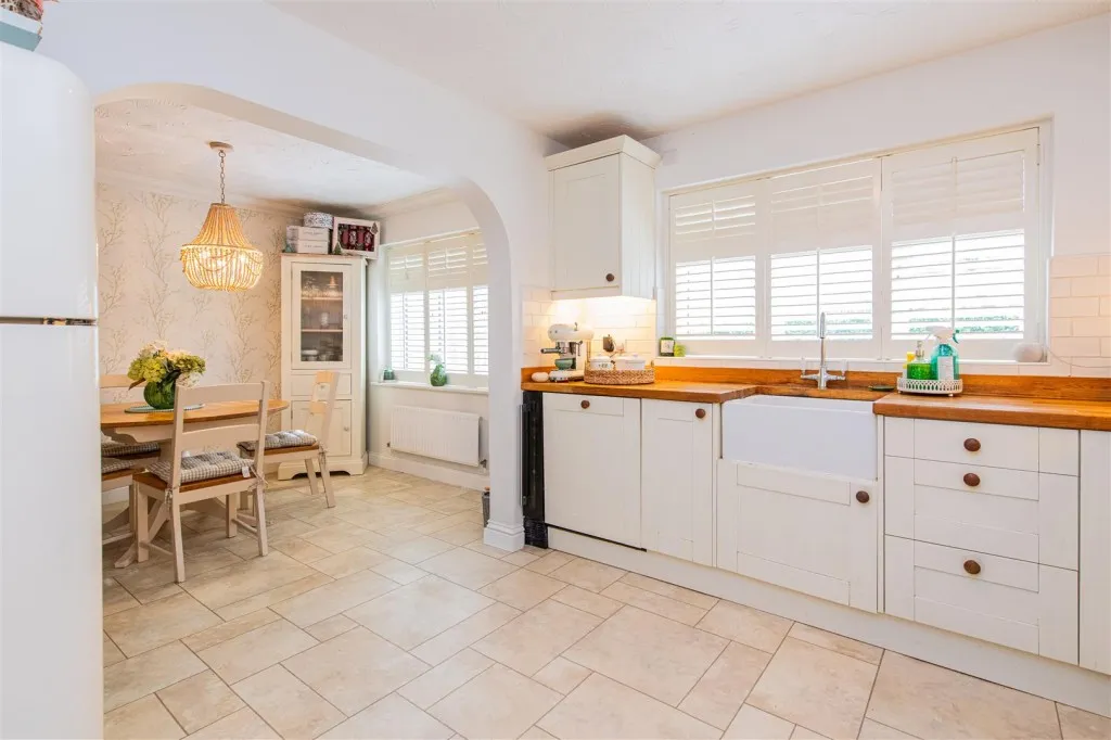 Thurston Drive, Kettering, photo 5