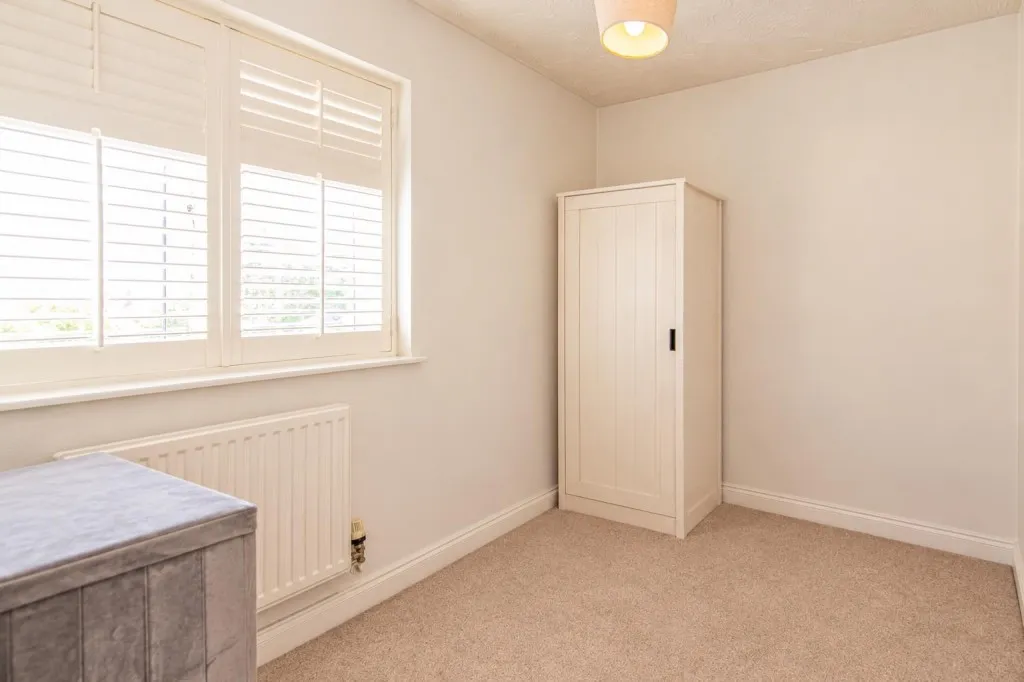 Thurston Drive, Kettering, photo 19