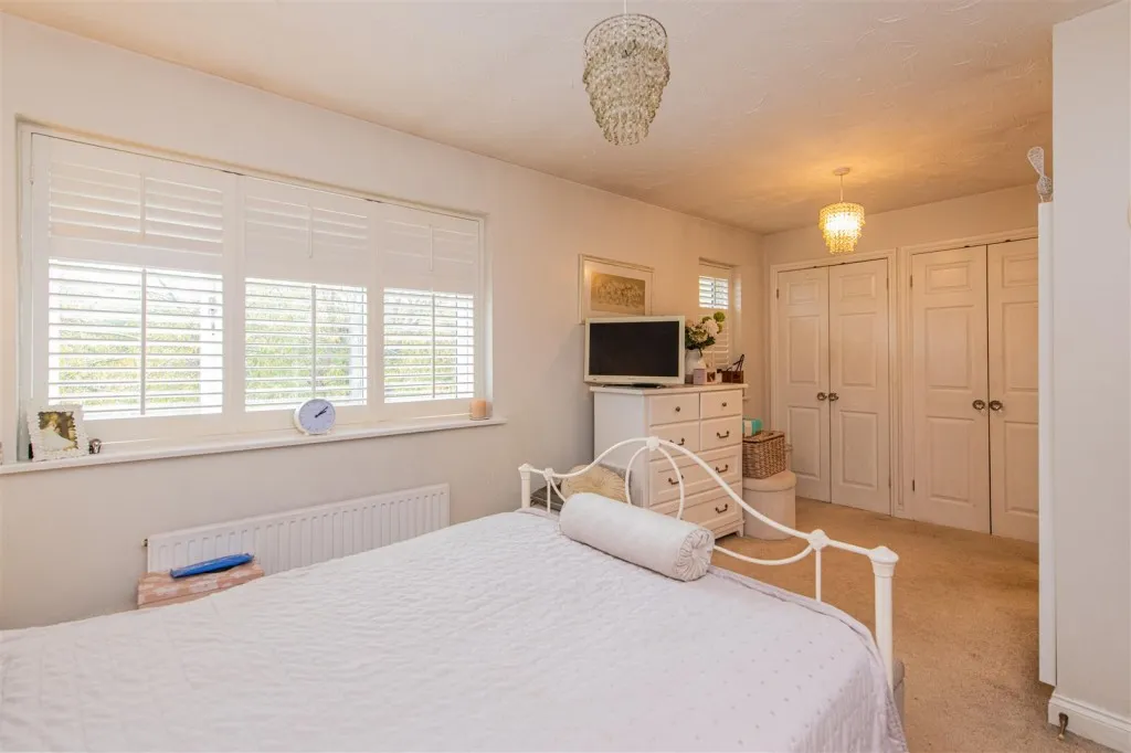 Thurston Drive, Kettering, photo 14