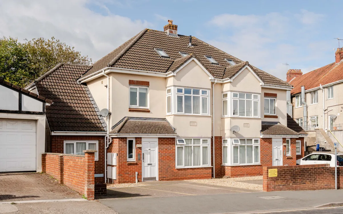 Lee Court, Henleaze, BS9, photo 18