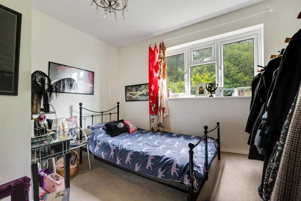 Castlewood Drive, SE9, photo 7