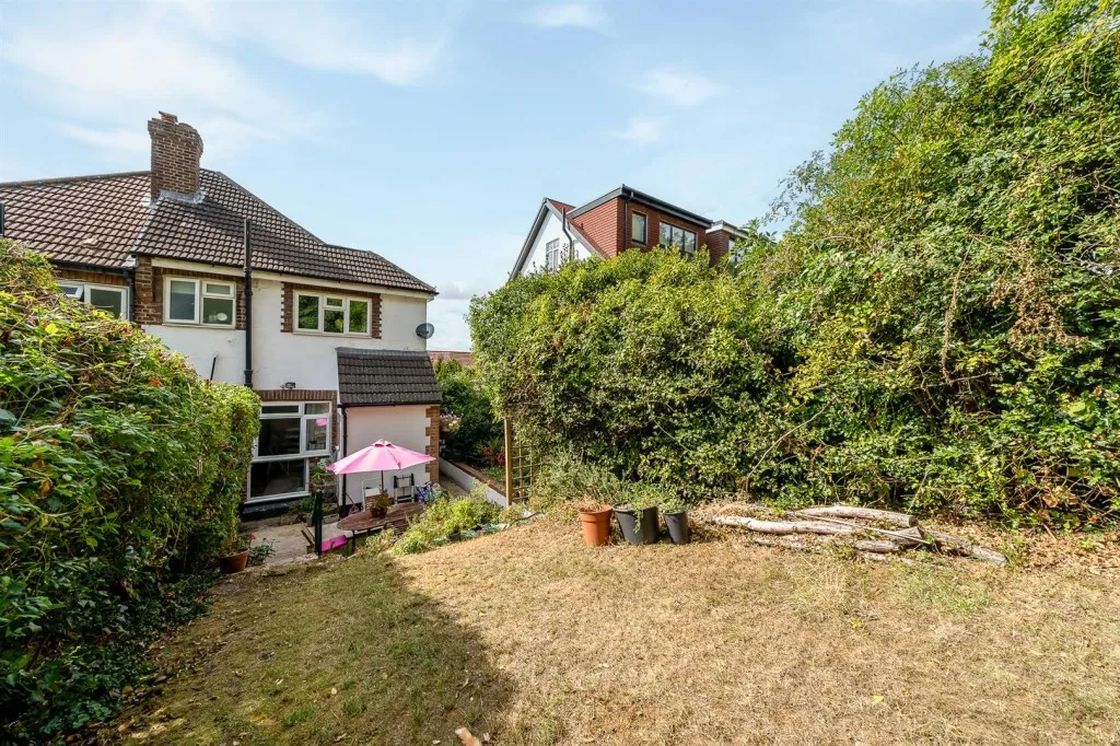 Castlewood Drive, SE9, photo 12