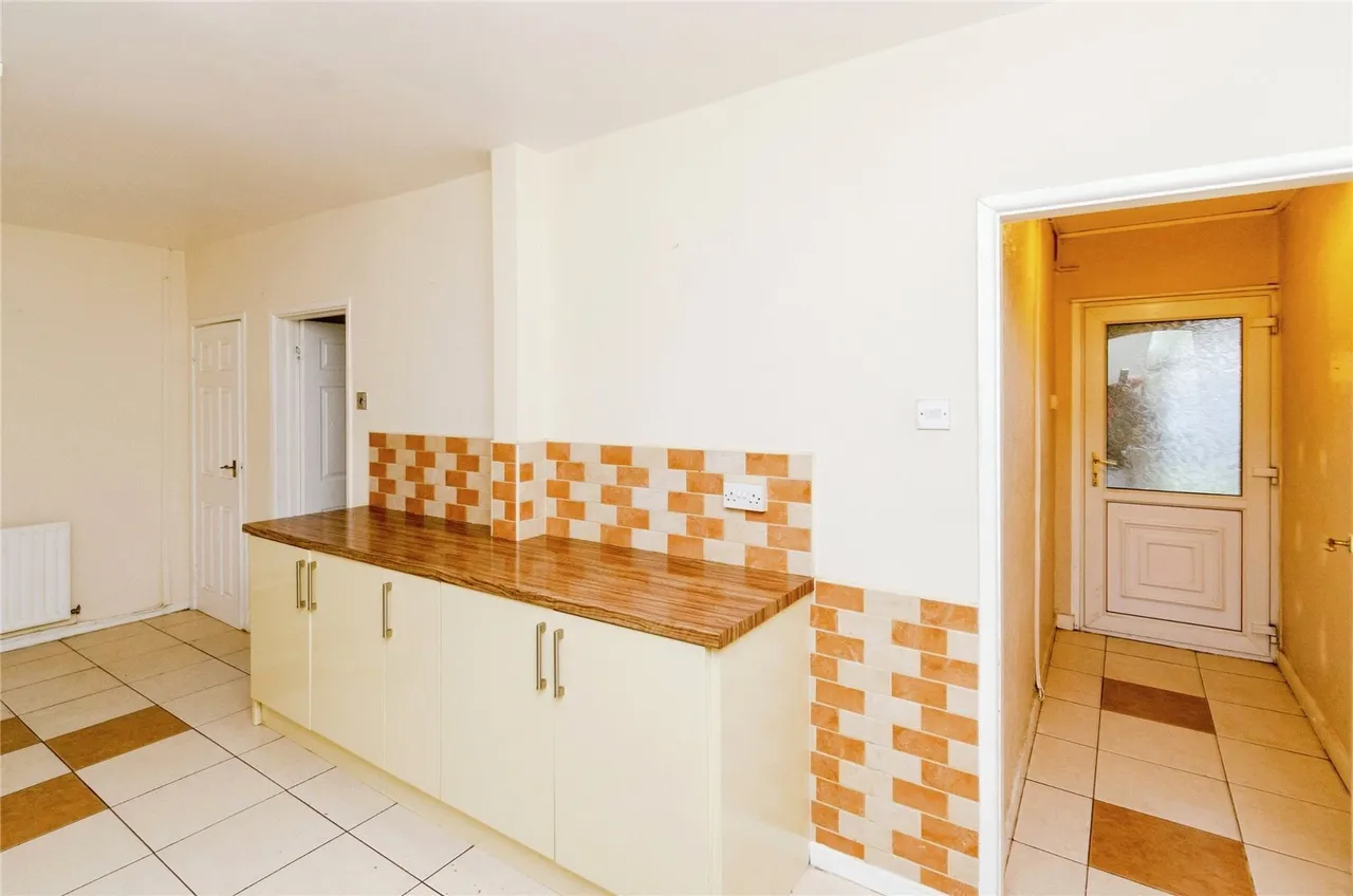 Kelvin Place, Walsall, West Midlands, WS2, photo 4