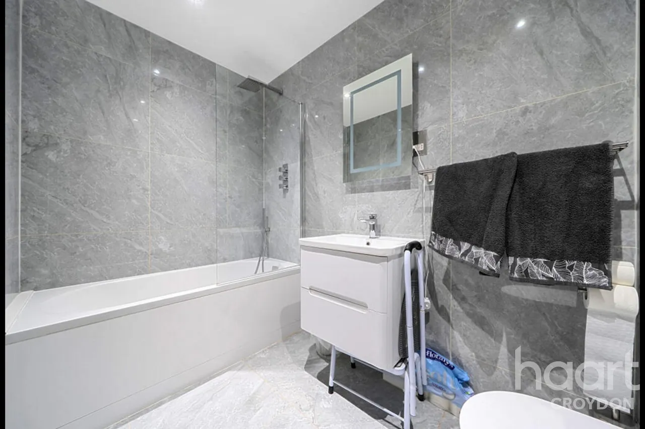 Foxley Lane, Purley, CR8, photo 9