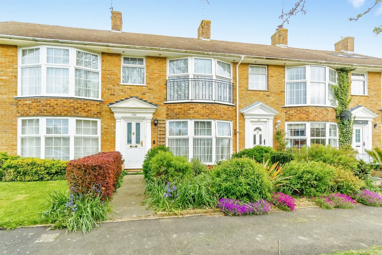 3 bed house for sale, Greenacres, Shoreham-By-Sea, BN43
