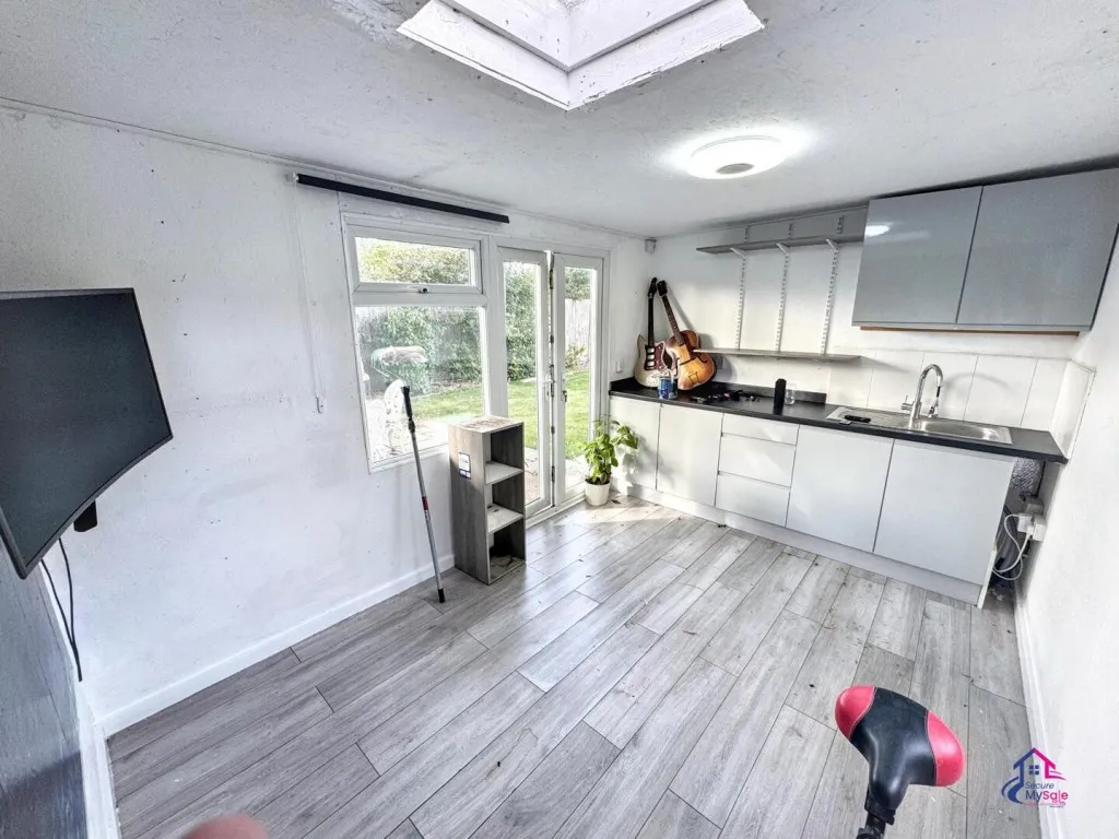 Welfen Lane, Claypole, NG23, photo 12