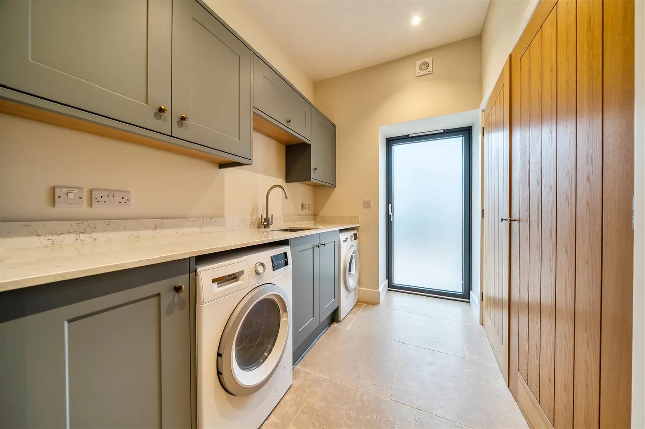 Stonehill Lane, Southmoor, OX13, photo 8