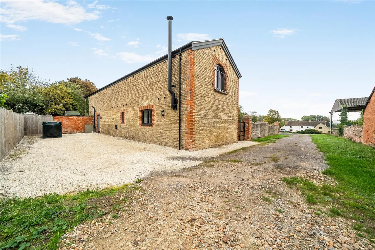 Stonehill Lane, Southmoor, OX13, photo 24