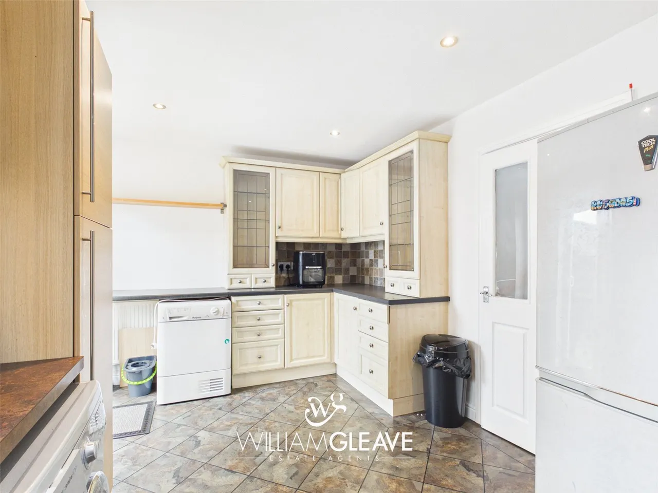 Alston Court, Bagillt, Flintshire, CH6 6HN, photo 5