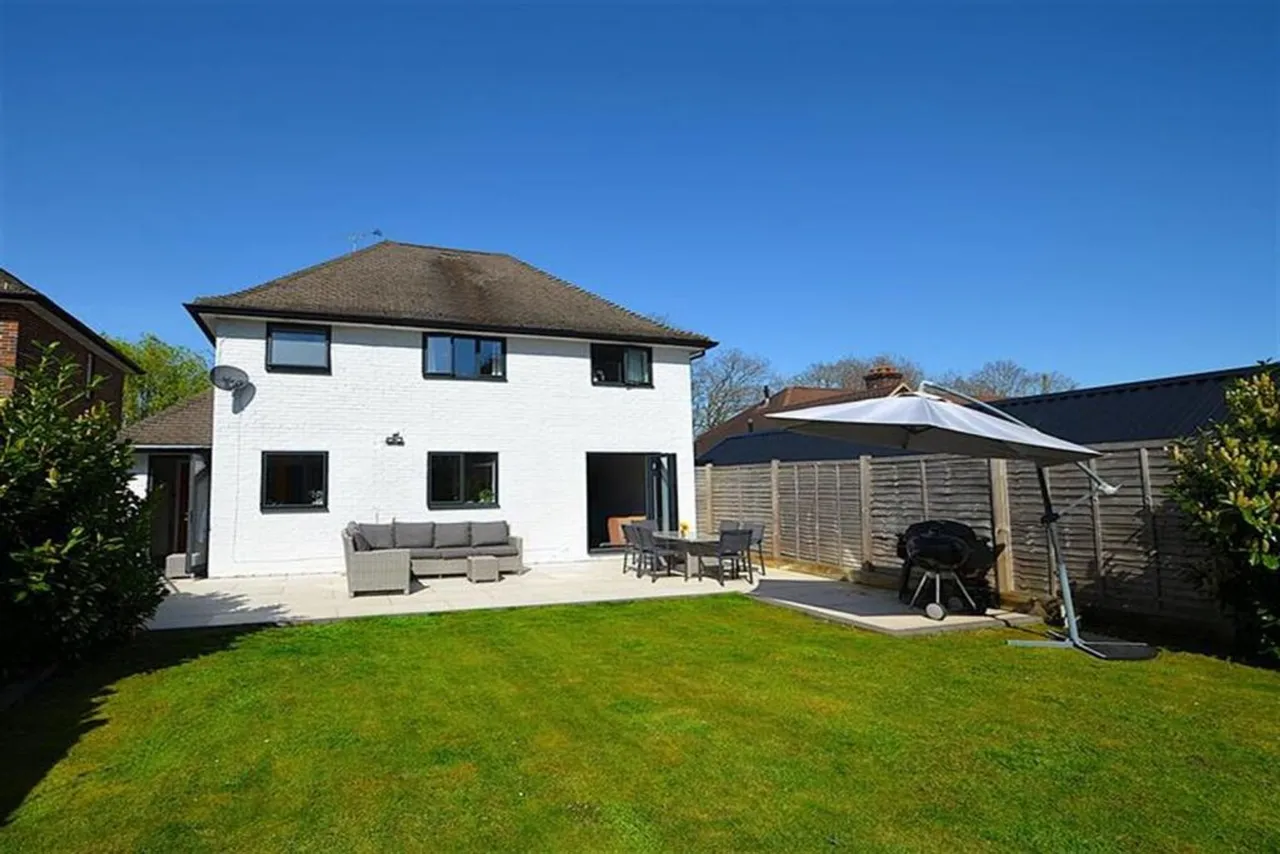 Pulborough Road, Storrington, RH20, photo 26