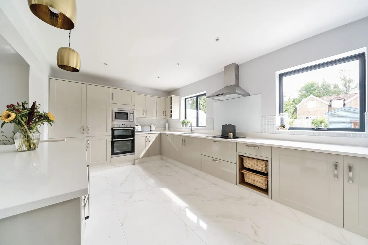Pulborough Road, Storrington, RH20, photo 2