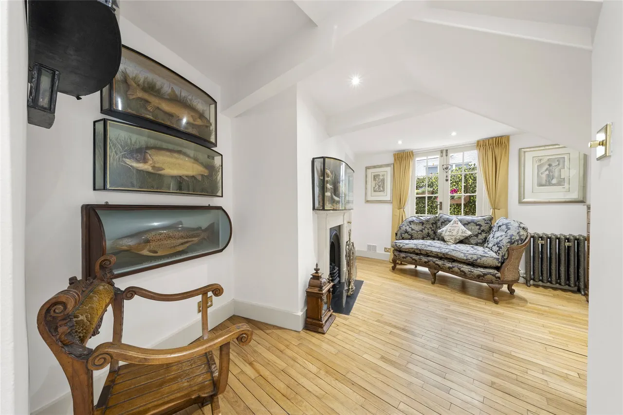 Shepperton Road, Laleham, TW18, photo 14