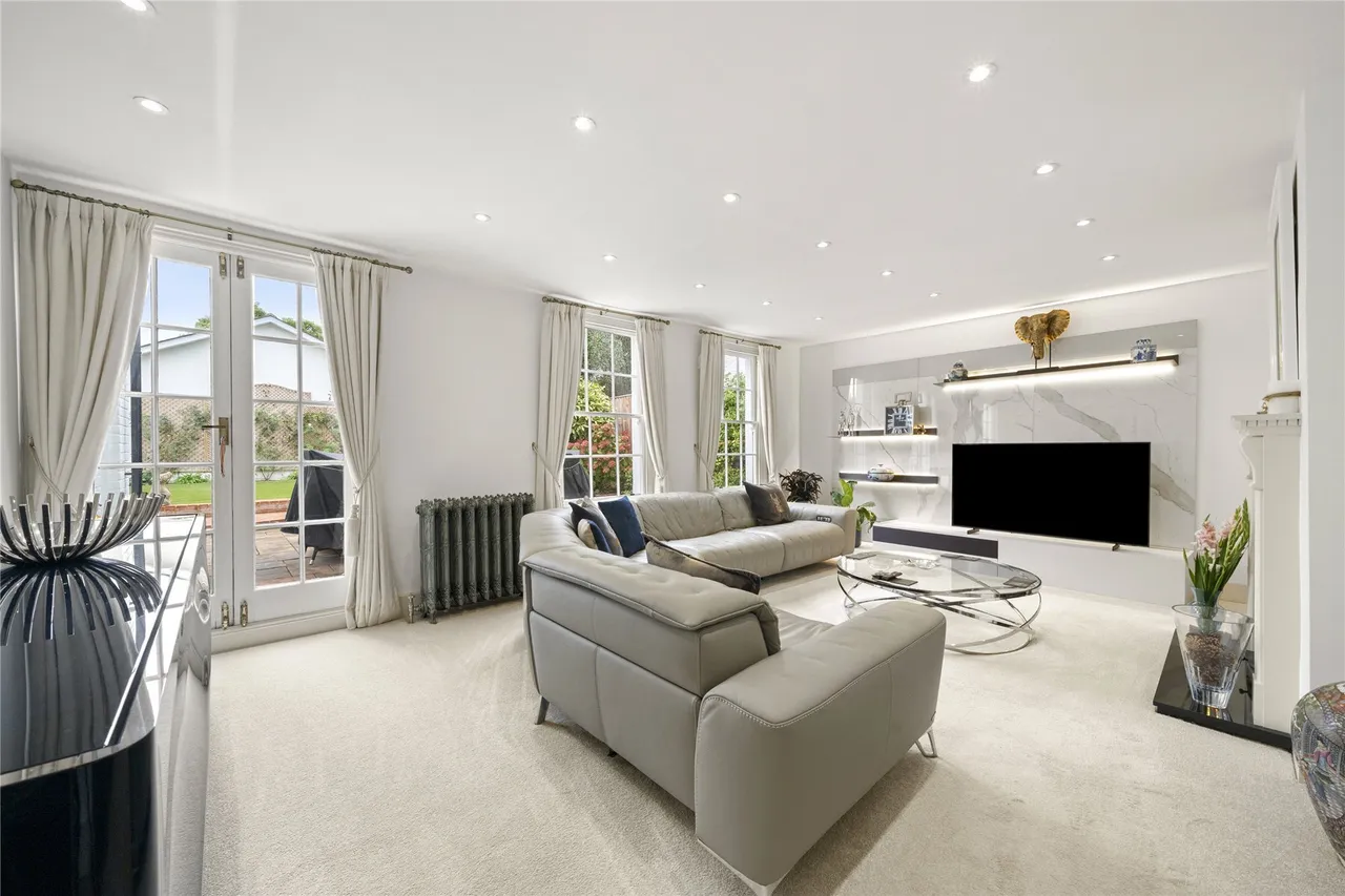 Shepperton Road, Laleham, TW18, photo 5