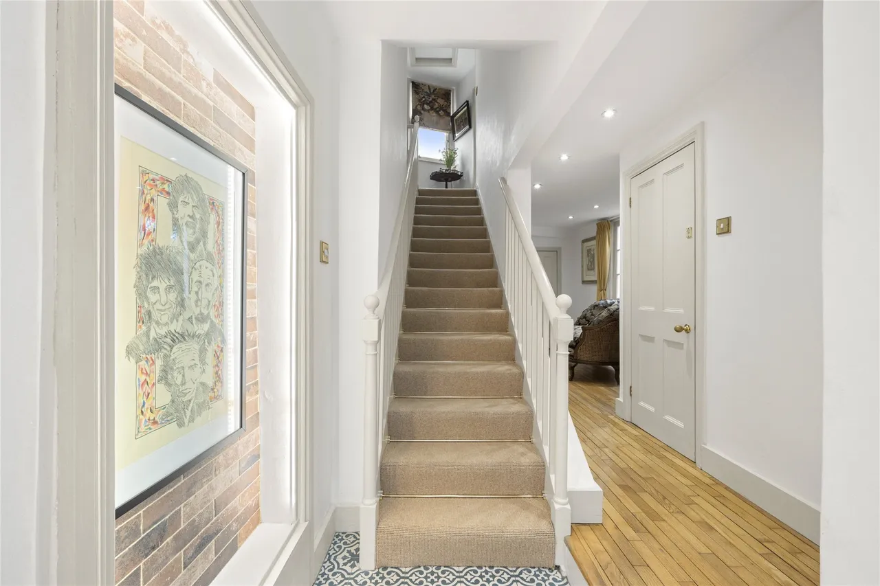Shepperton Road, Laleham, TW18, photo 4