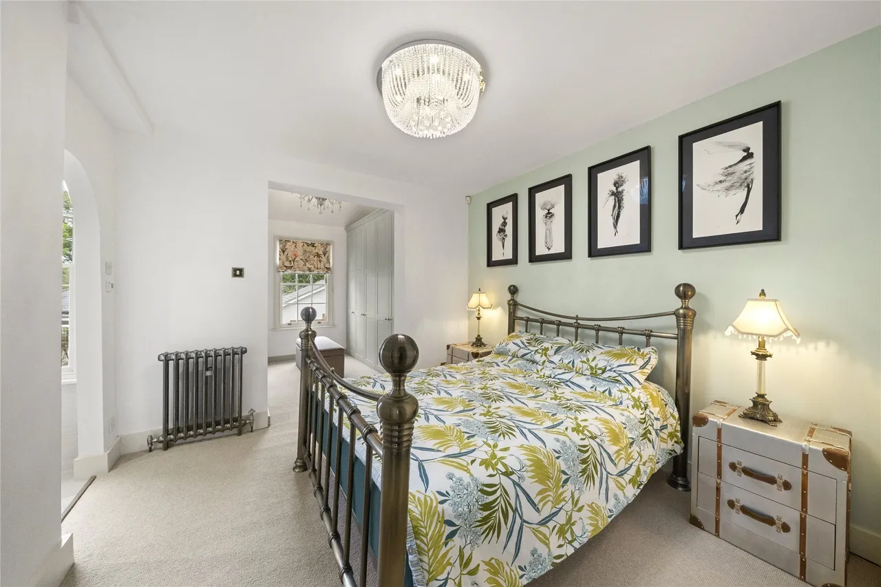 Shepperton Road, Laleham, TW18, photo 15