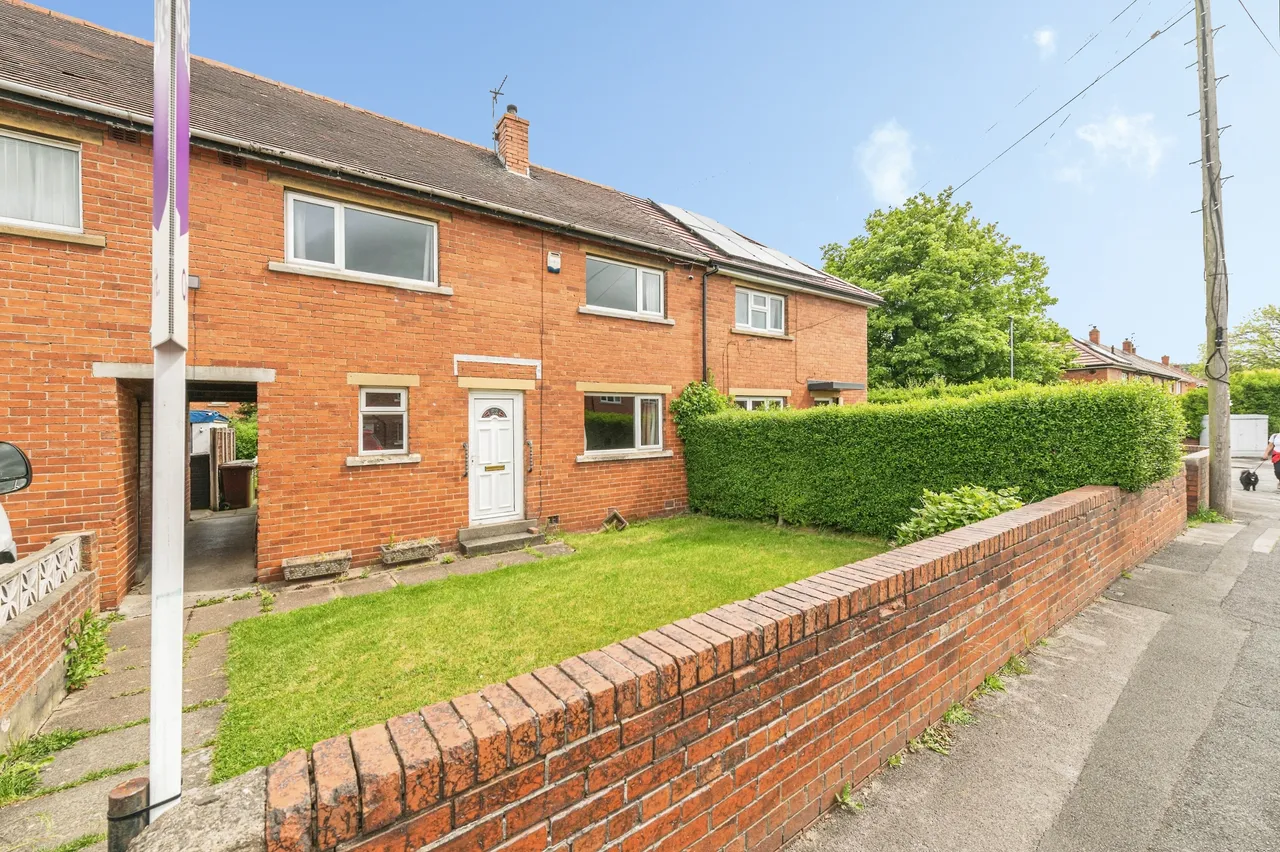 3 bed house for sale — Headlands Road, Ossett