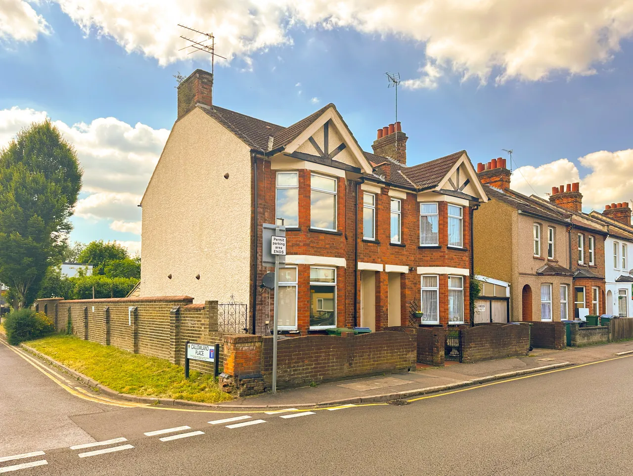 1 bed house to rent — Leavesden Road, Watford, WD24