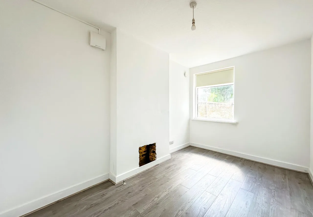 Leavesden Road, Watford, WD24, photo 5