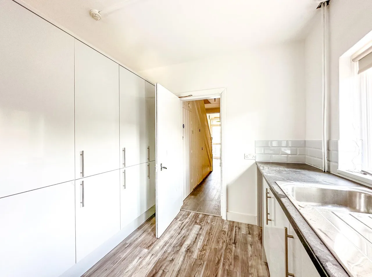 Leavesden Road, Watford, WD24, photo 2