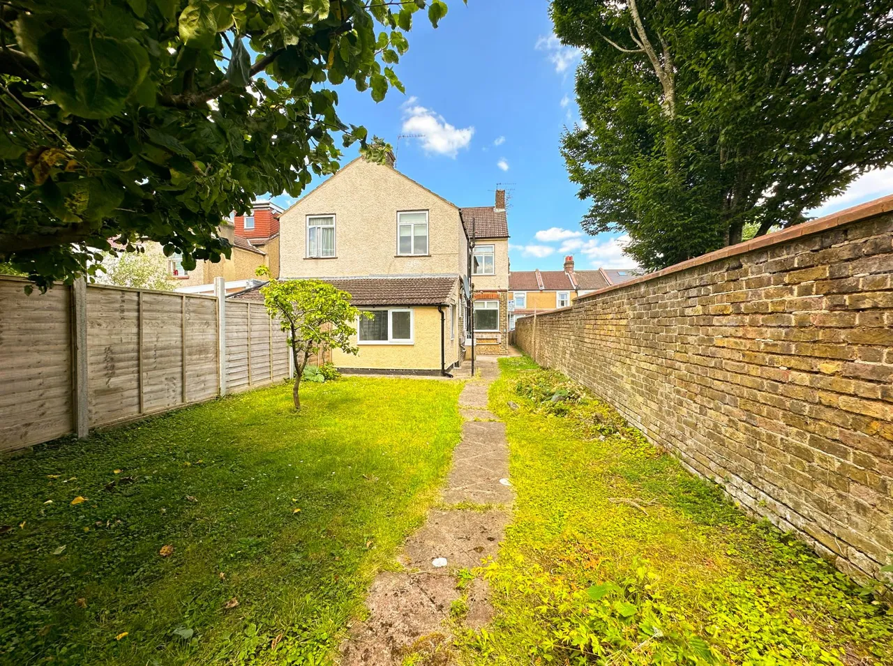 Leavesden Road, Watford, WD24, photo 7