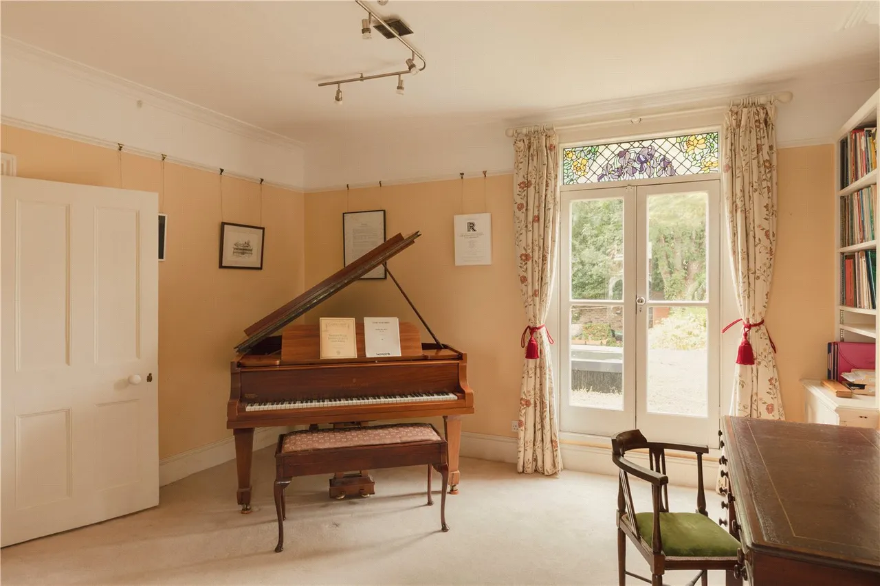 Stockwell Park Road, London, SW9, photo 7