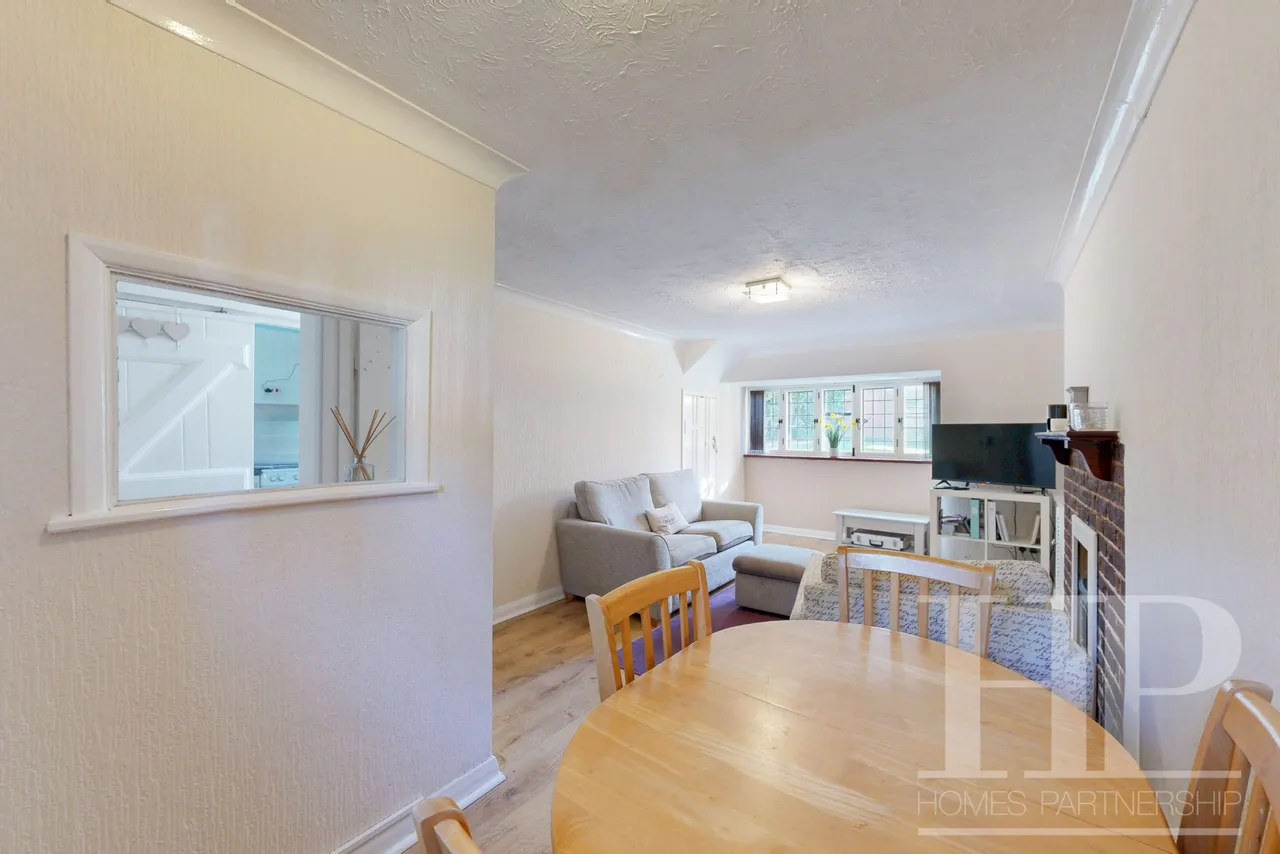 Old Martyrs, Crawley, RH11, photo 7