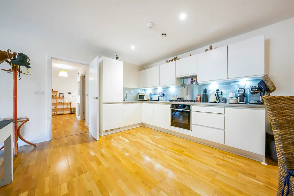 Hillingdon, UB10, photo 3