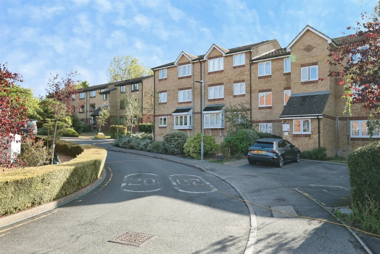 Sandown Road, Watford, WD24, photo 6