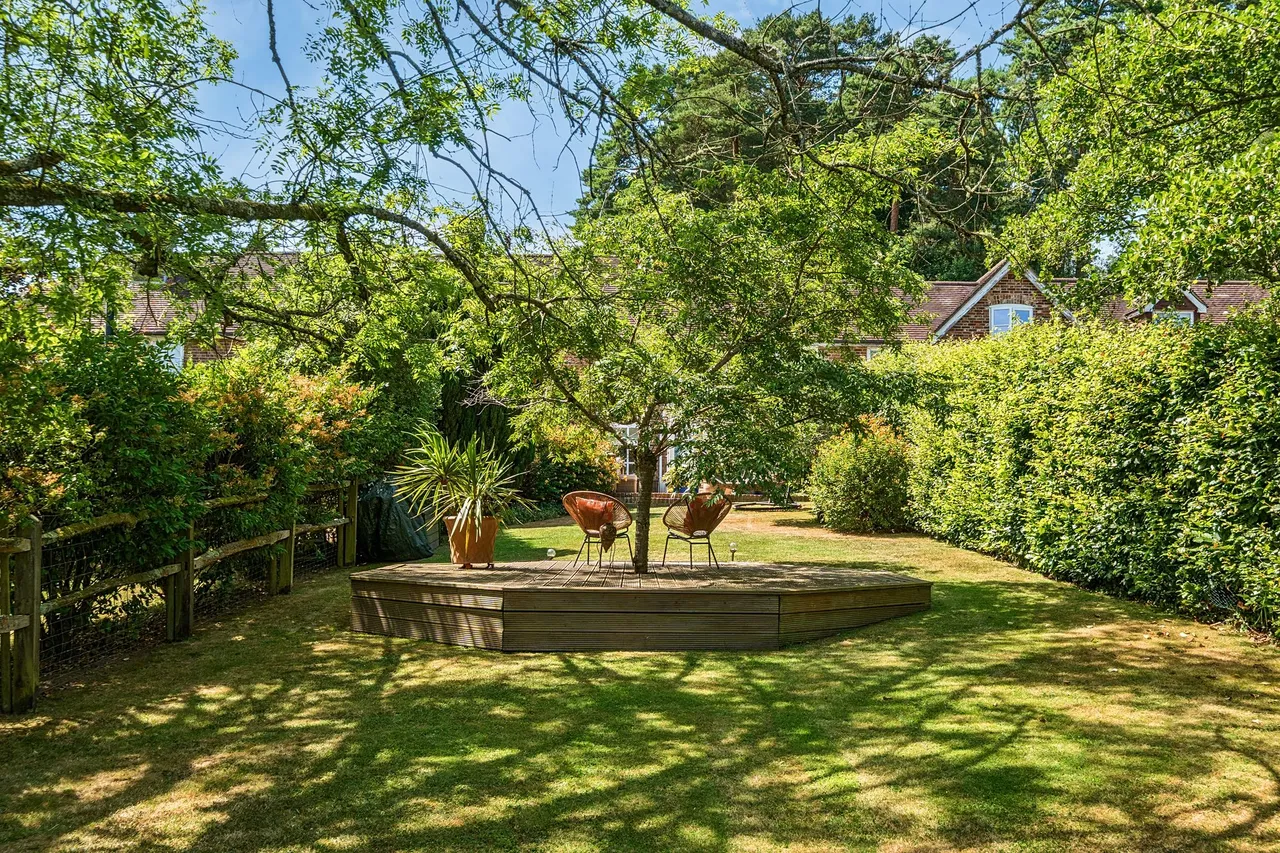 Verdley Place, Fernhurst, GU27, photo 22