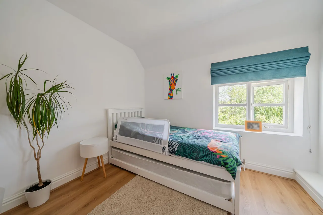 Verdley Place, Fernhurst, GU27, photo 20
