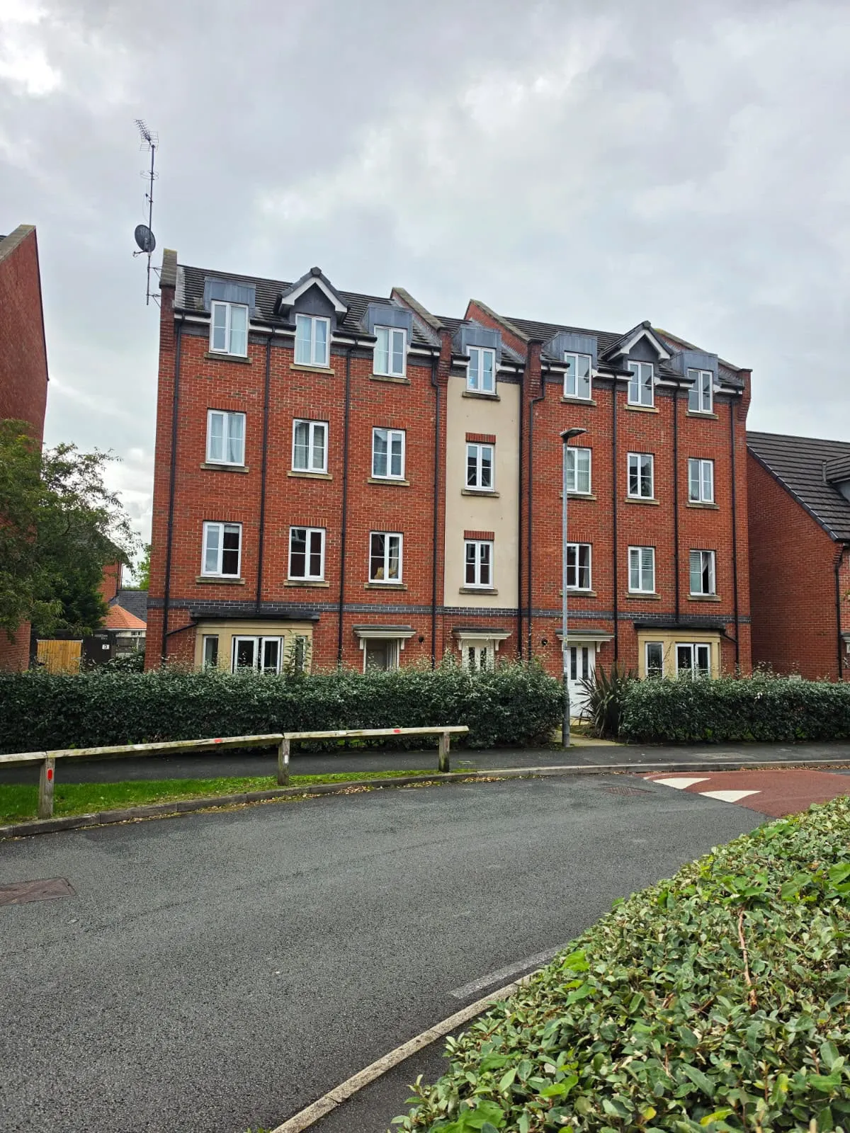 2 bed flat to rent — Rylands Drive, Orford, Warrington, WA2
