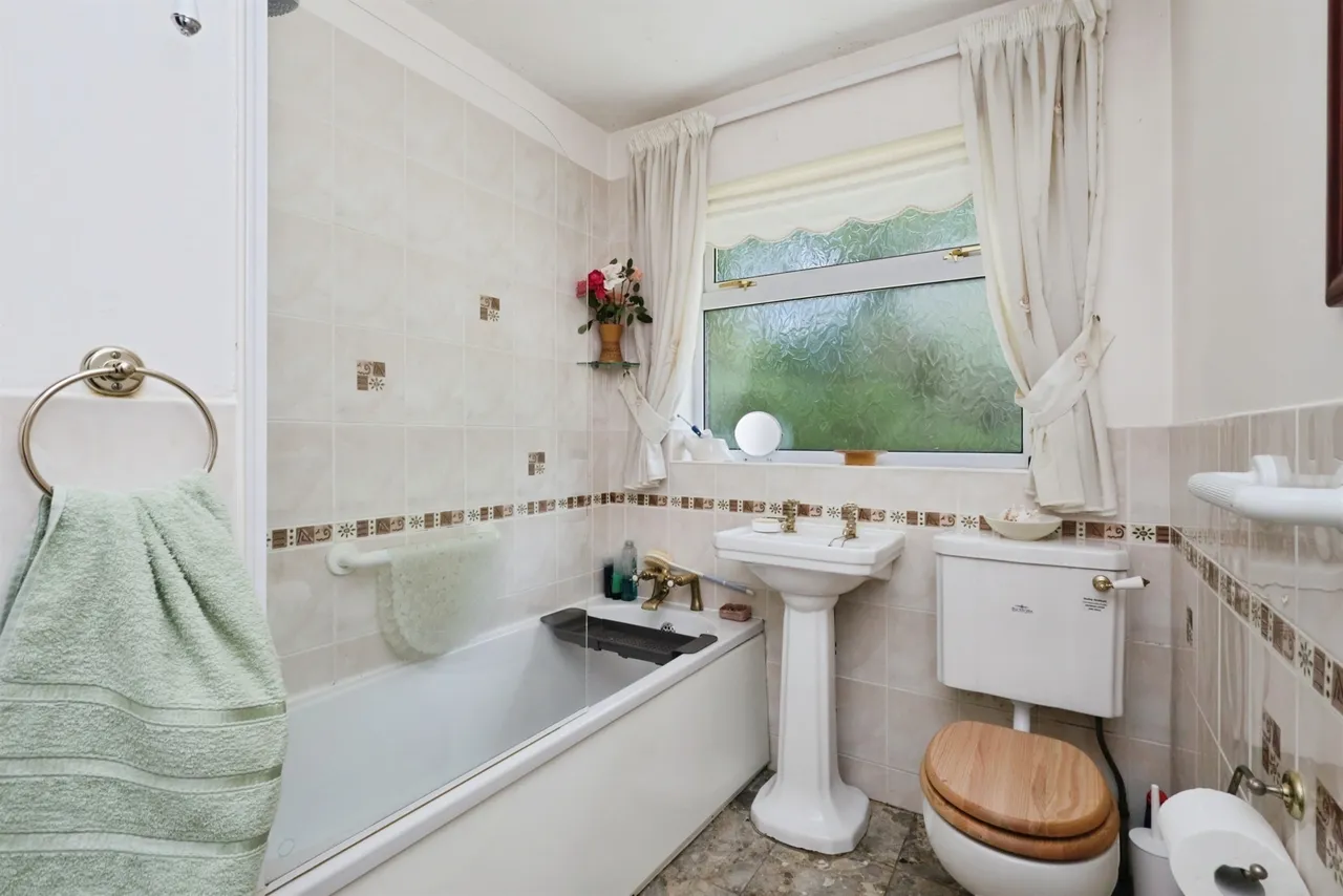 Camberlot Road, Upper Dicker, BN27, photo 12
